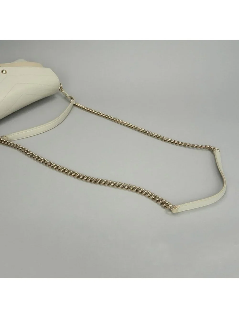 Chanel Blanc Stitch Shoulder Bag Calfskin Beige Gold Chain Bag CC Logo Turnlock